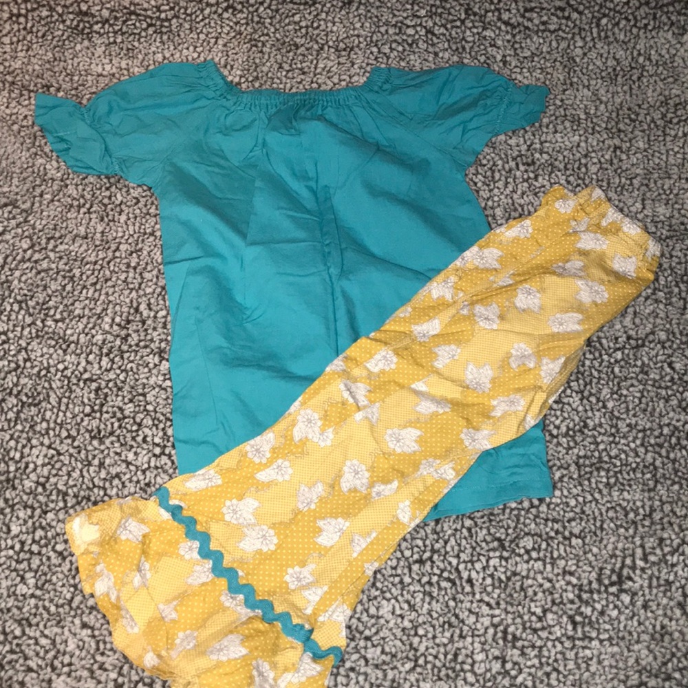 Matching Outfit Size 6